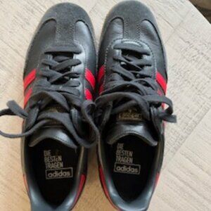 Black/Scarlet Samba OG Sneaker
